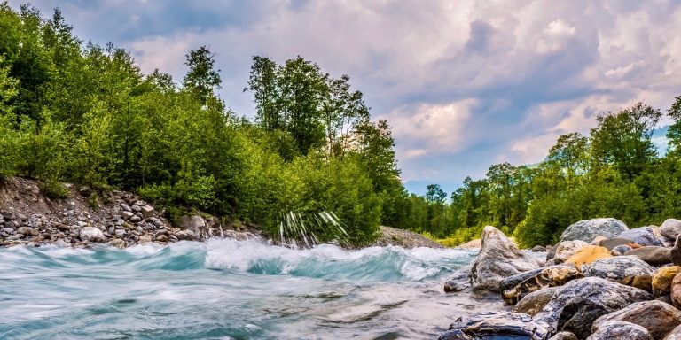 torrent-5360379_1280