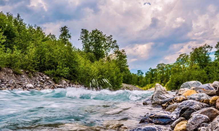 torrent-5360379_1280