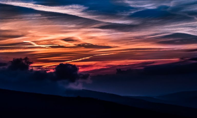 mountains-5659413_1280