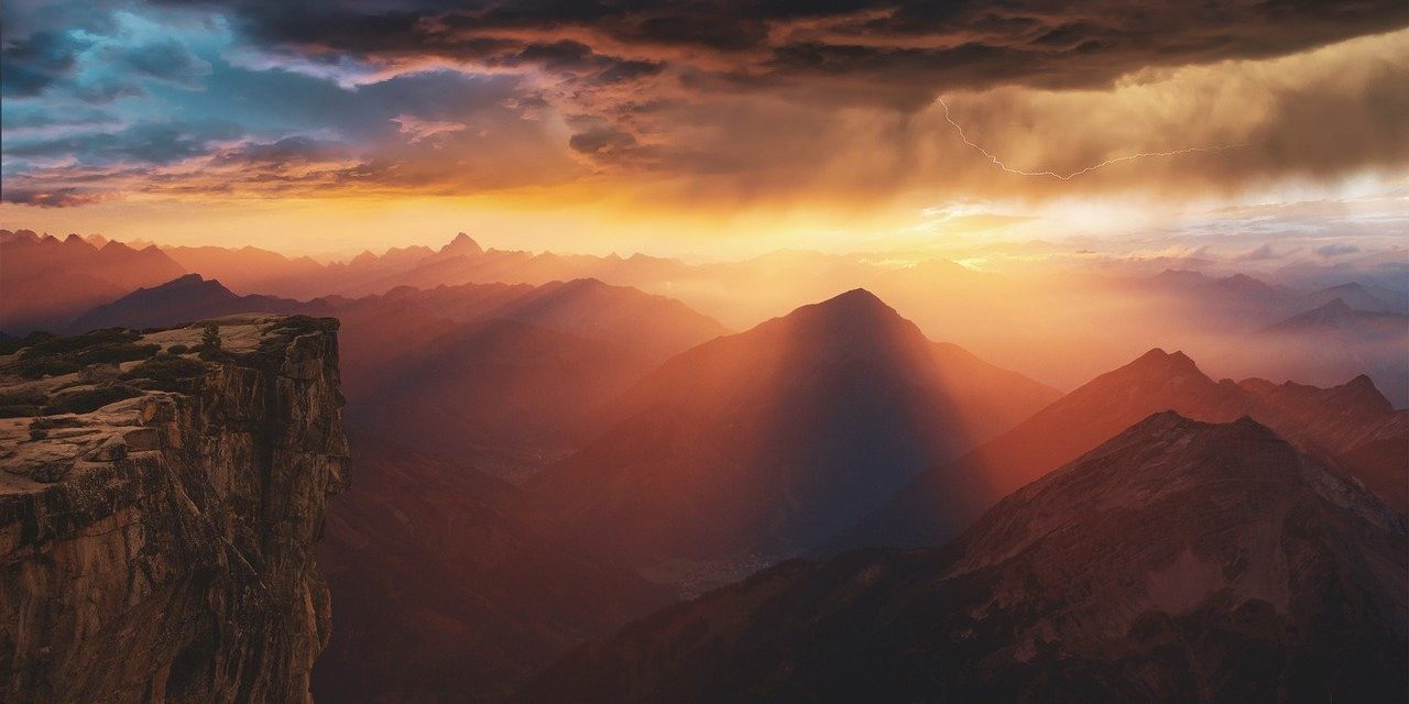 mountains-5966604_1280