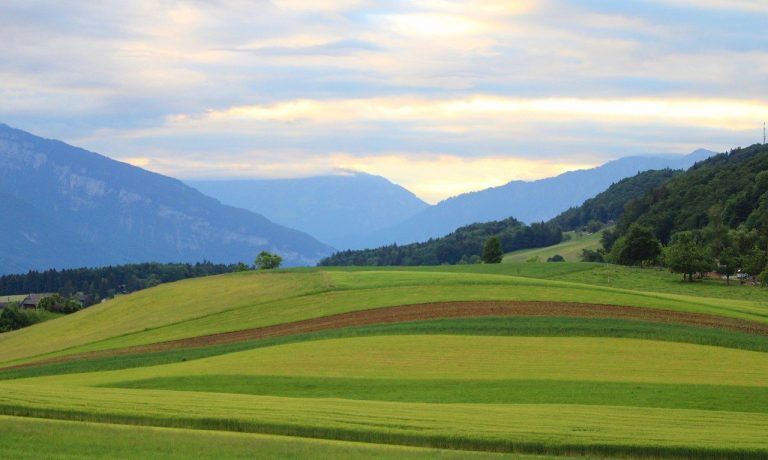 hills-g704a28101_1280