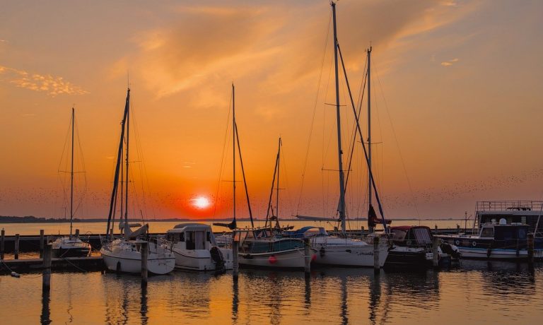 boats-ga730a74cc_1280