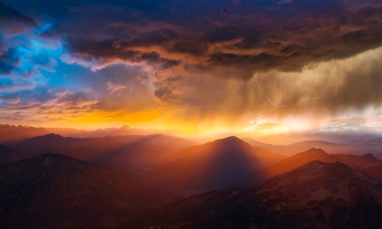 Photo by ELG21 mountains, sunset, storm, weather, clouds, ray, darling, rain, lighting, nature, landscape