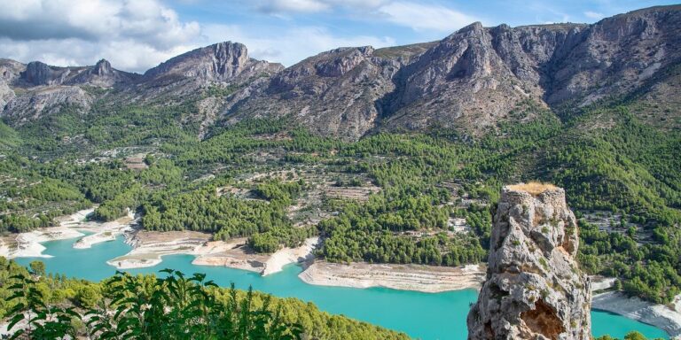 Photo by ELG21 landscape, lake, moutains, darling, clouds, vegetation, nature